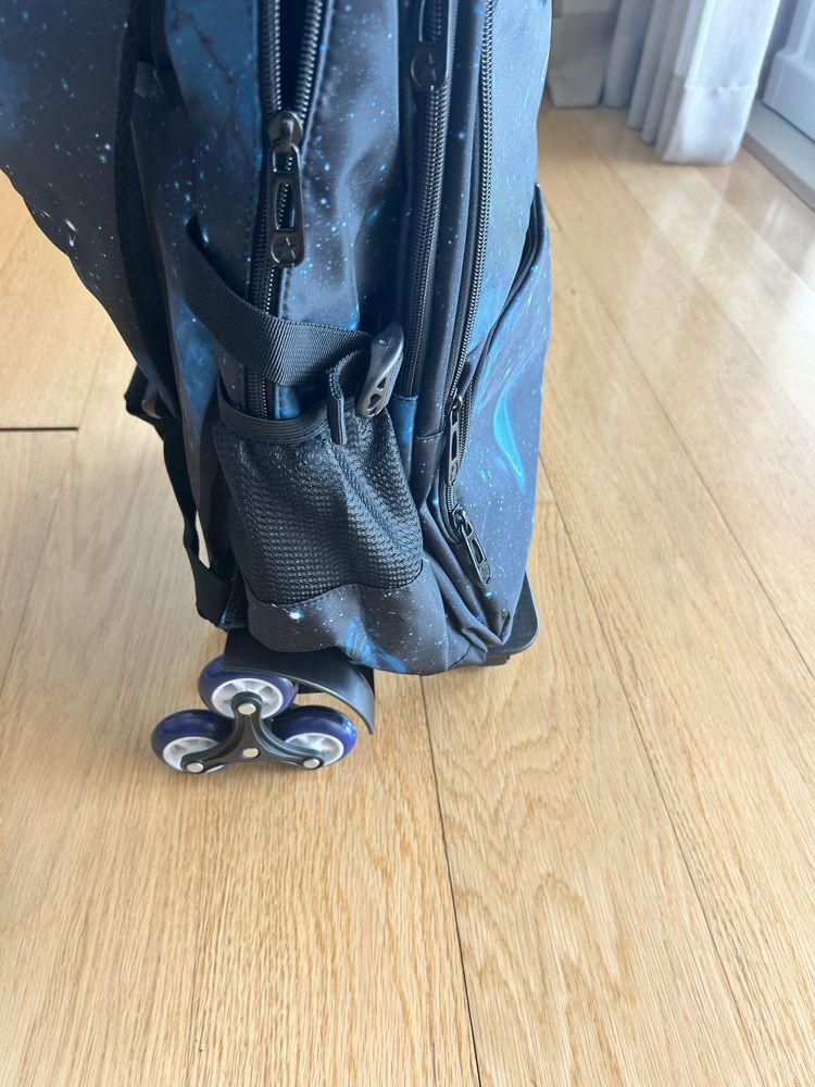 Mochila ( nova ) com trolley ( Ansiedio)