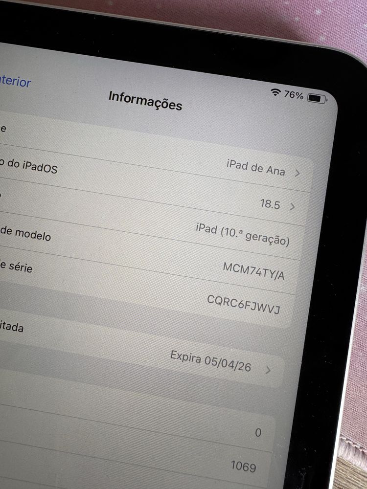 Apple iPad 10.9’ (10° Geraçao) - 64GB com teclado