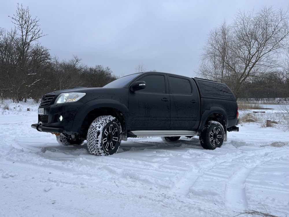 Тойота HILUX