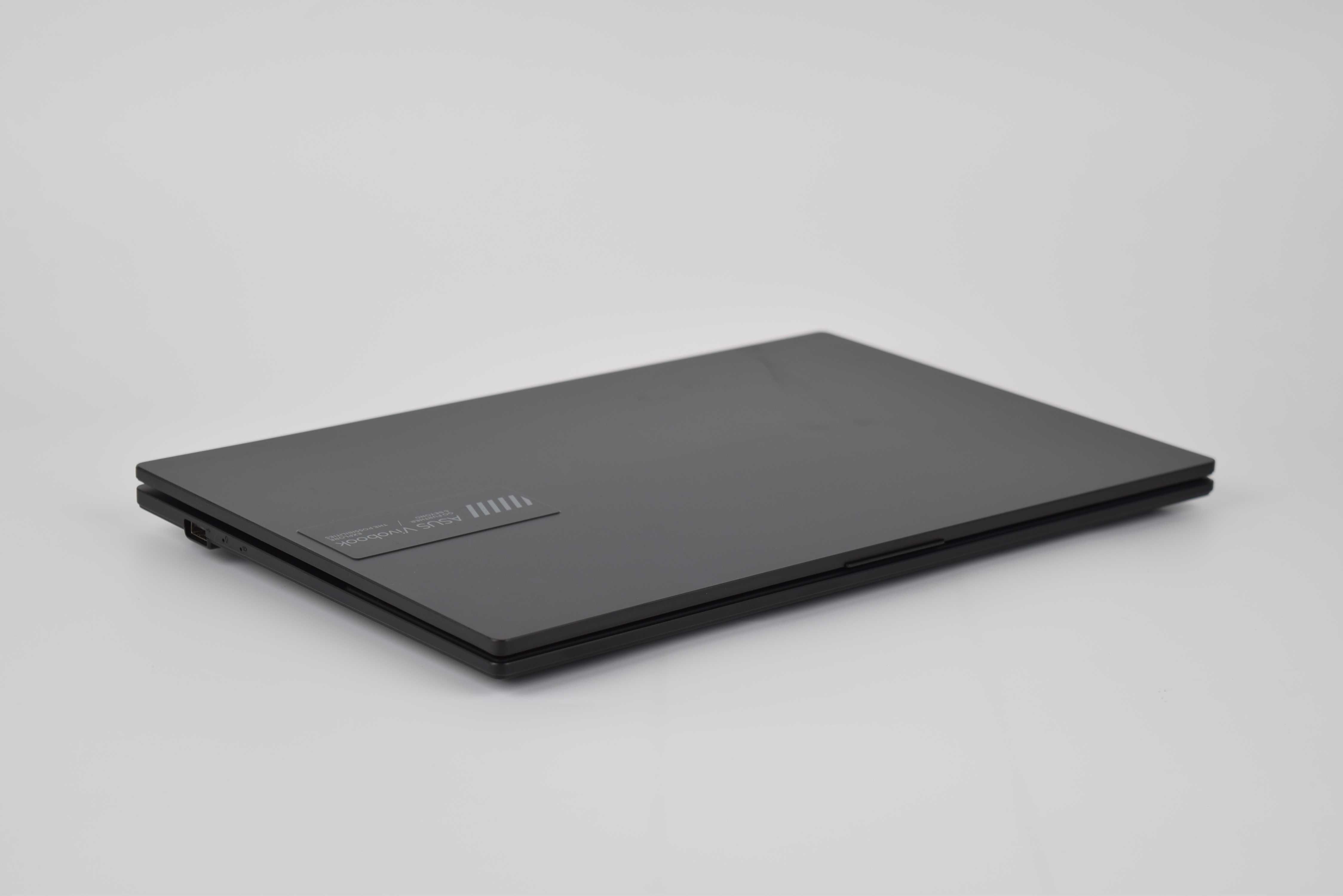 Asus VivoBook L1404F R5 7520U ddr5 8гб ssd 512гб 14" IPS Win11 Ноутбук