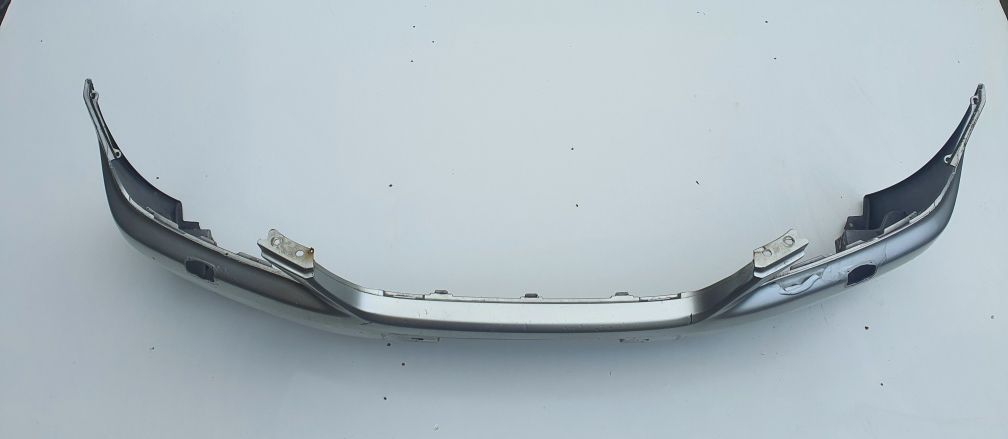 LEXUS IS200 IS300 zderzak przedni sedan 99-05
