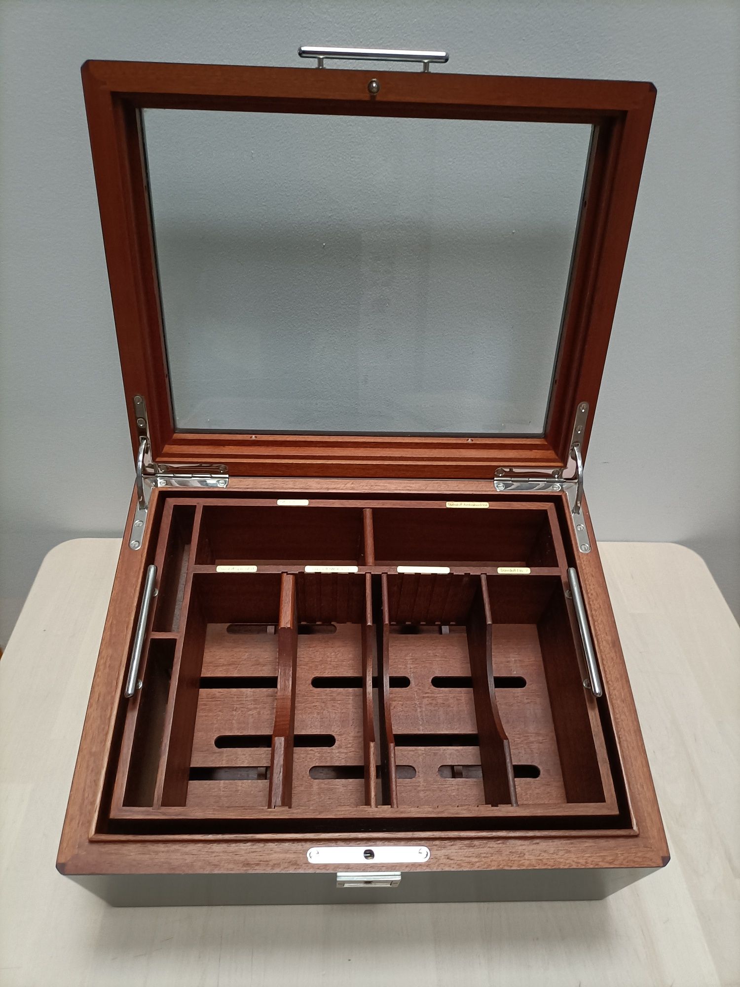 Humidor cedrowy Davidoff 9103