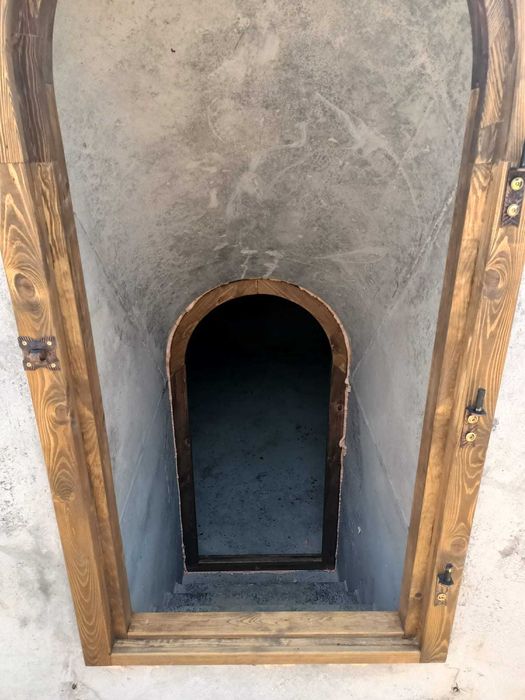 Piwnica betonowa ogrodowa ziemianka beton B30W8 schody przedsionek