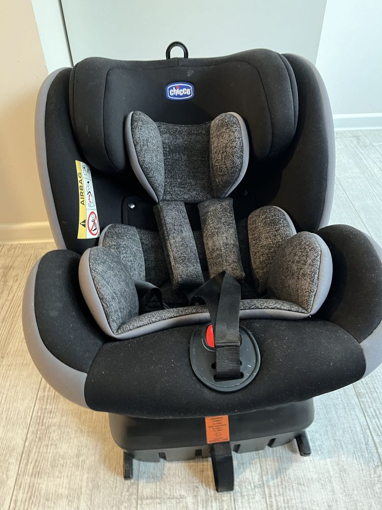 Автокрісло Chicco Seat4Fix