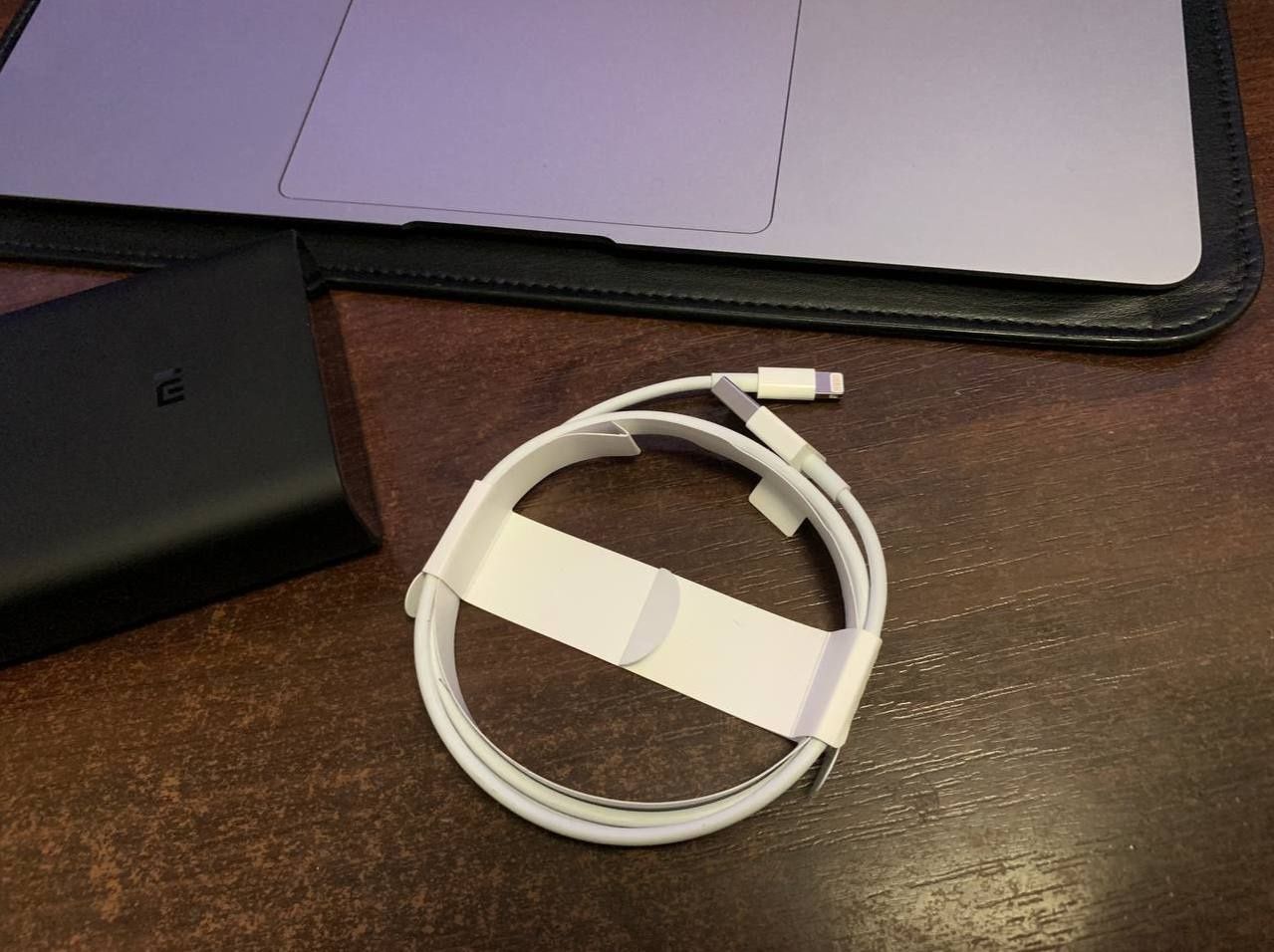 Кабель Apple Lightning to USB 1м