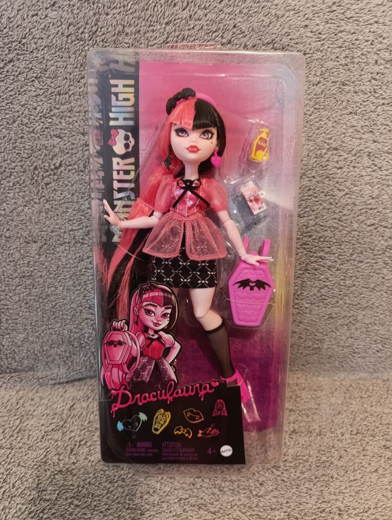 Monster Hight Draculaura Mattel 4+