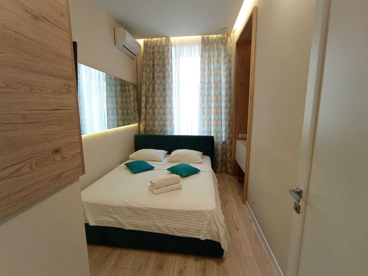 2к- квартира в центрі (Софіївська площа, майдан, хрещатик).