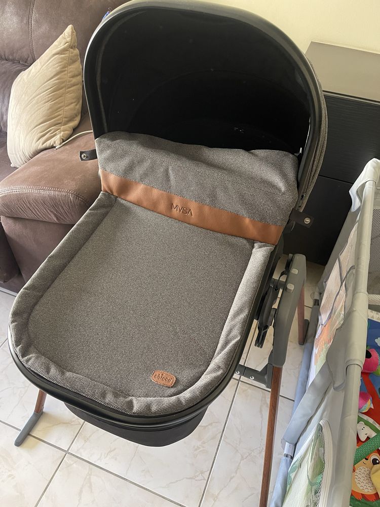 Alcofa Chicco Mysa com suporte de baloiço
