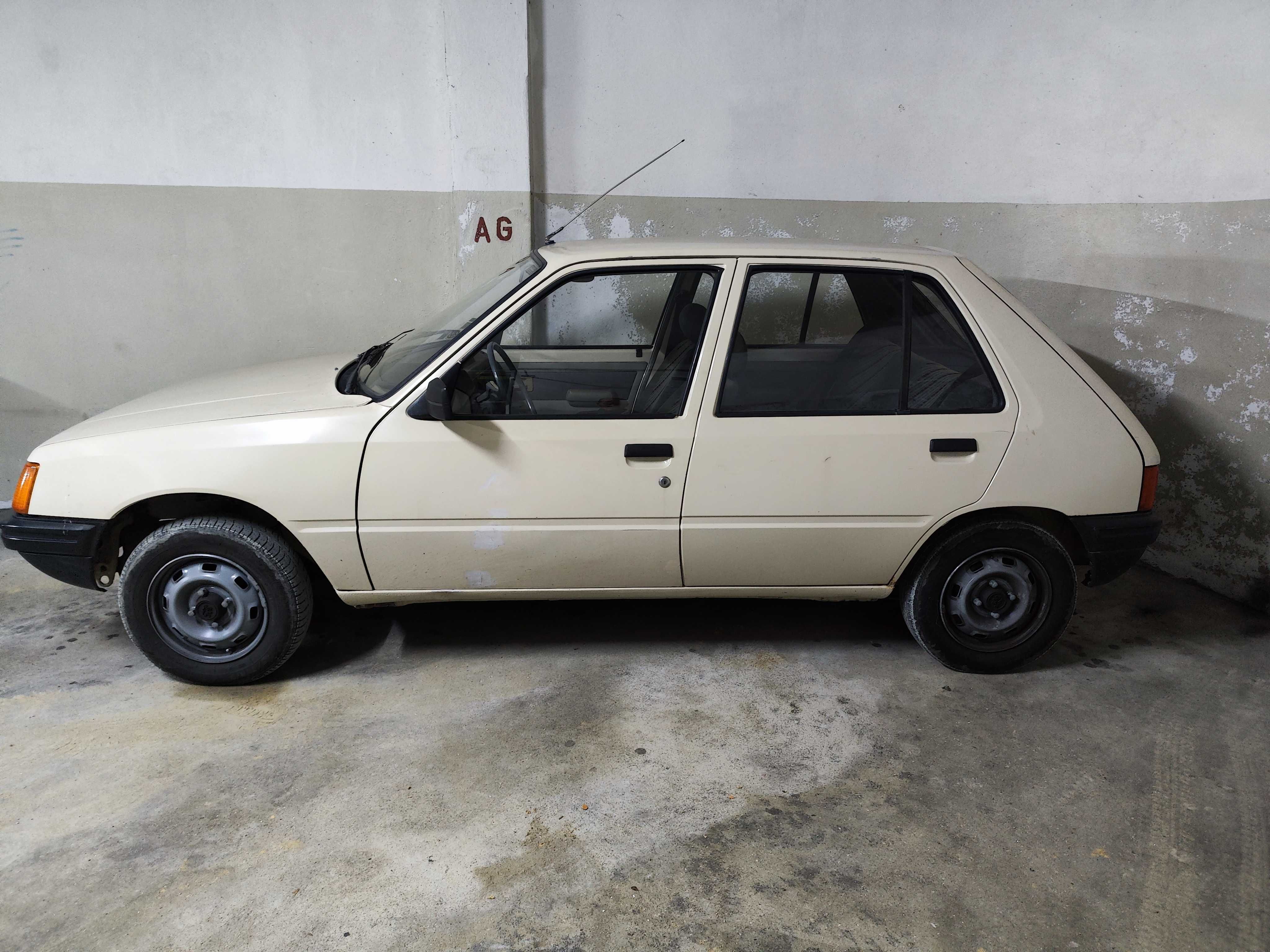 Peugeot 205 1.1 GR Classico 1983