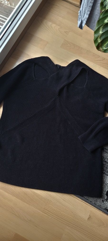 COS L sweter z oryginalnym dekoltem bawełna
