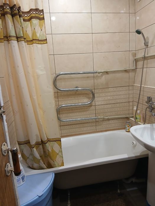 Продам 2-х кімнатну квартиру