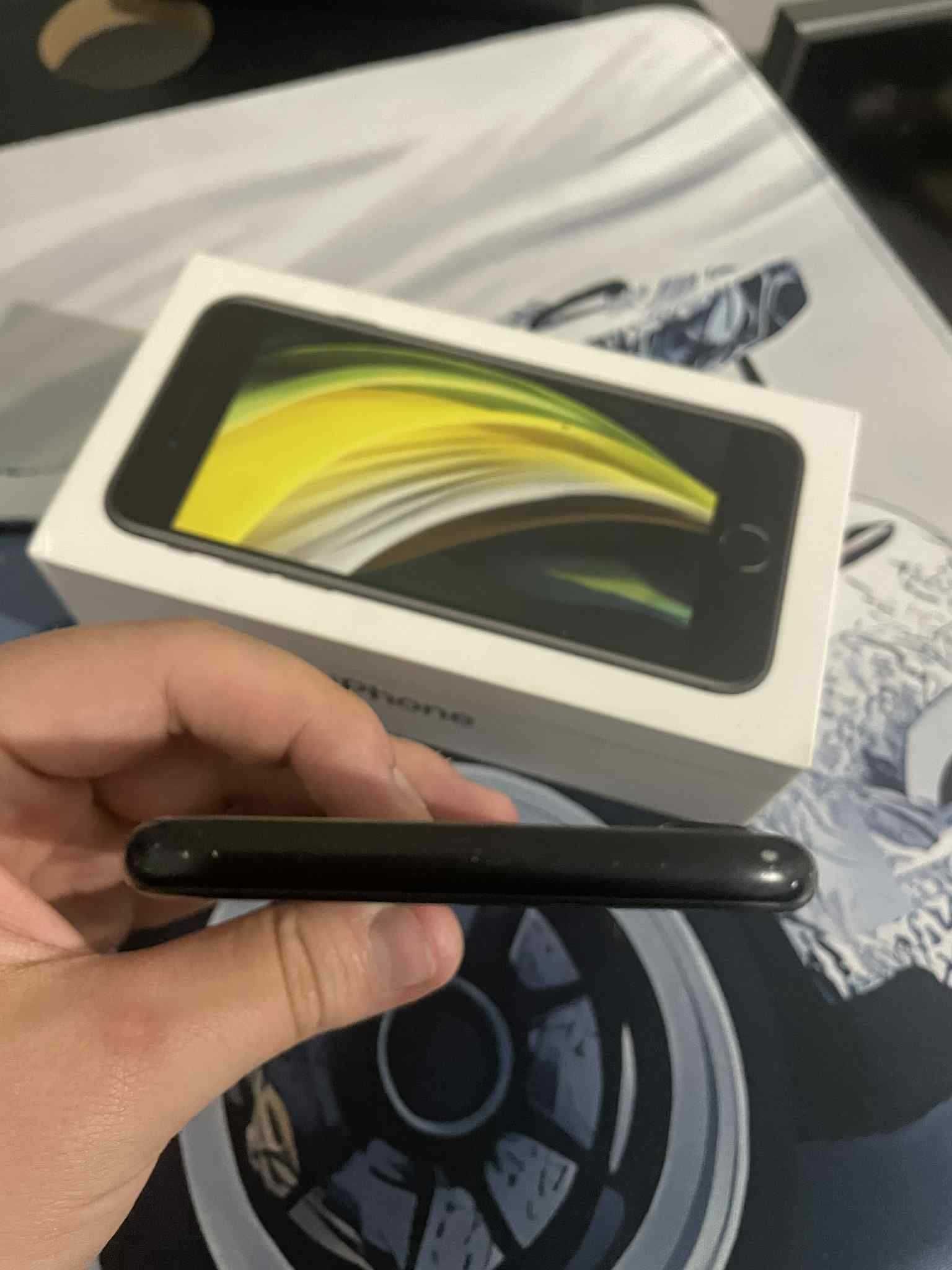 iPhone SE 2020 64GB 1 Właściciel + PUDEŁKO SUPER STAN!