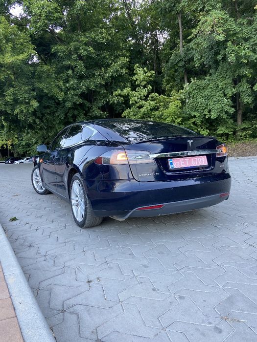 Tesla Model S P85 417к.с 85 КВт. Розмитненна!