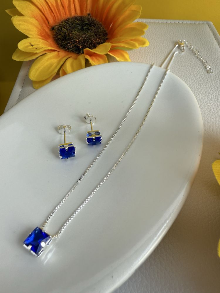 Conjunto pendente mini quadrado azul folheado a prata