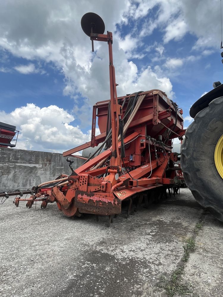 Agregat uprawowo siewny Kuhn Venta AL 452 + Kuhn HR 4503