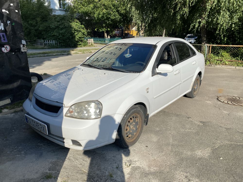 Продам Chevrolet Lachetti 1.6.2012