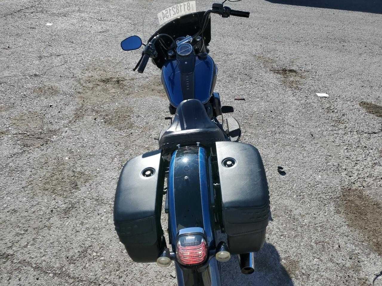 Harley-Davidson FLHCS 2022