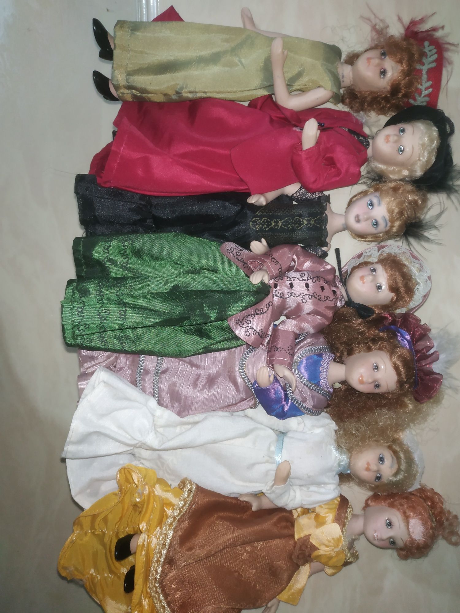 Фарфоровие кукли колекционие