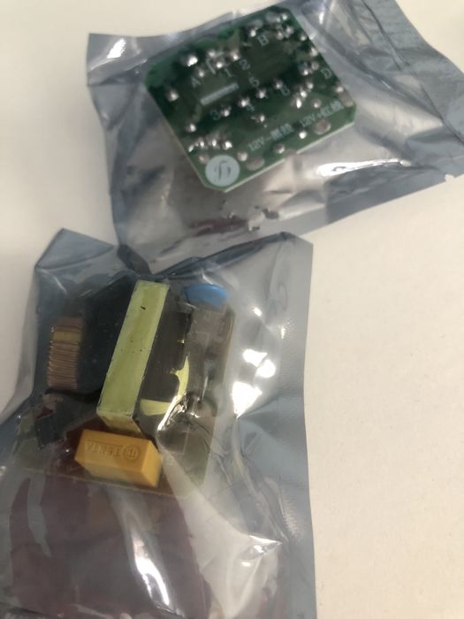 Стабілізатор/перетворювач напруги підвищує DC-AC 12В 35Вт - 220В