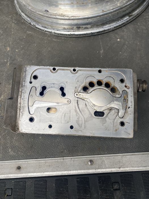Даф євро 6 XF-106,компрессор,головка компрессора WABCO