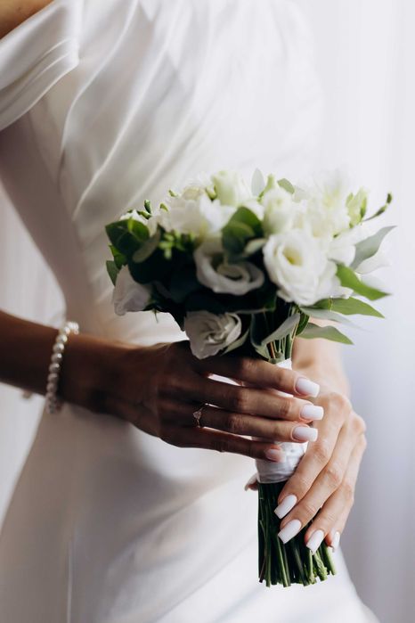 Продам весільну сукню