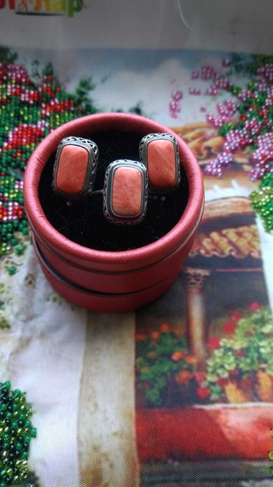 Серебрянные наборы с камнями