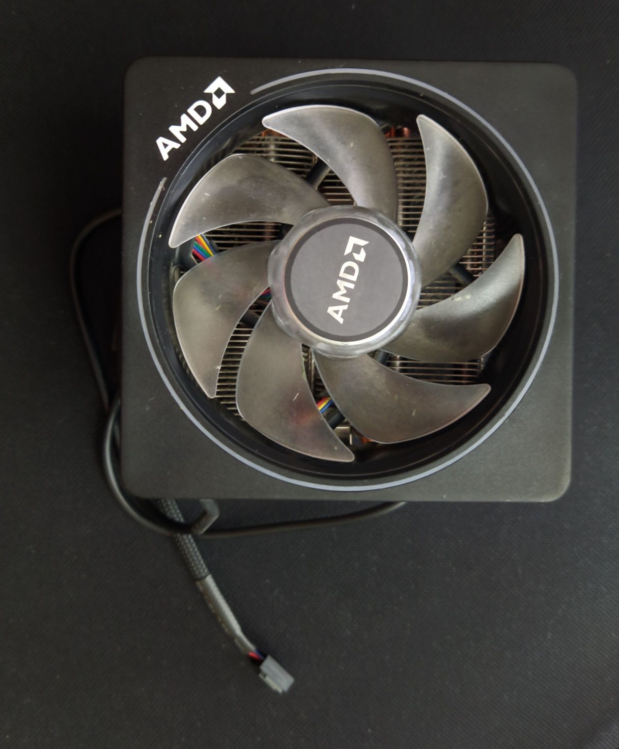 Ryzen 7 2700X повний комплект