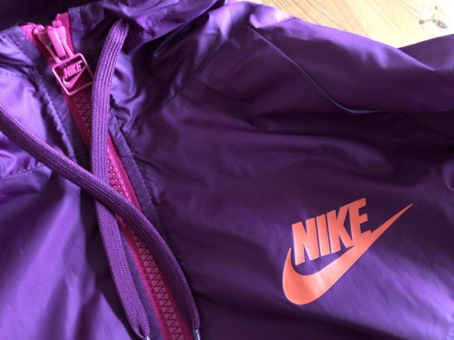 Cienka kurteczka Nike, rozmiar M/L