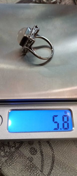 Красиве вінтажне кільце зі срібла 925 з натуральним халцедоном ,Італія