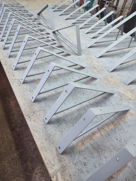 Тримач для полиць, металеві кронштейни