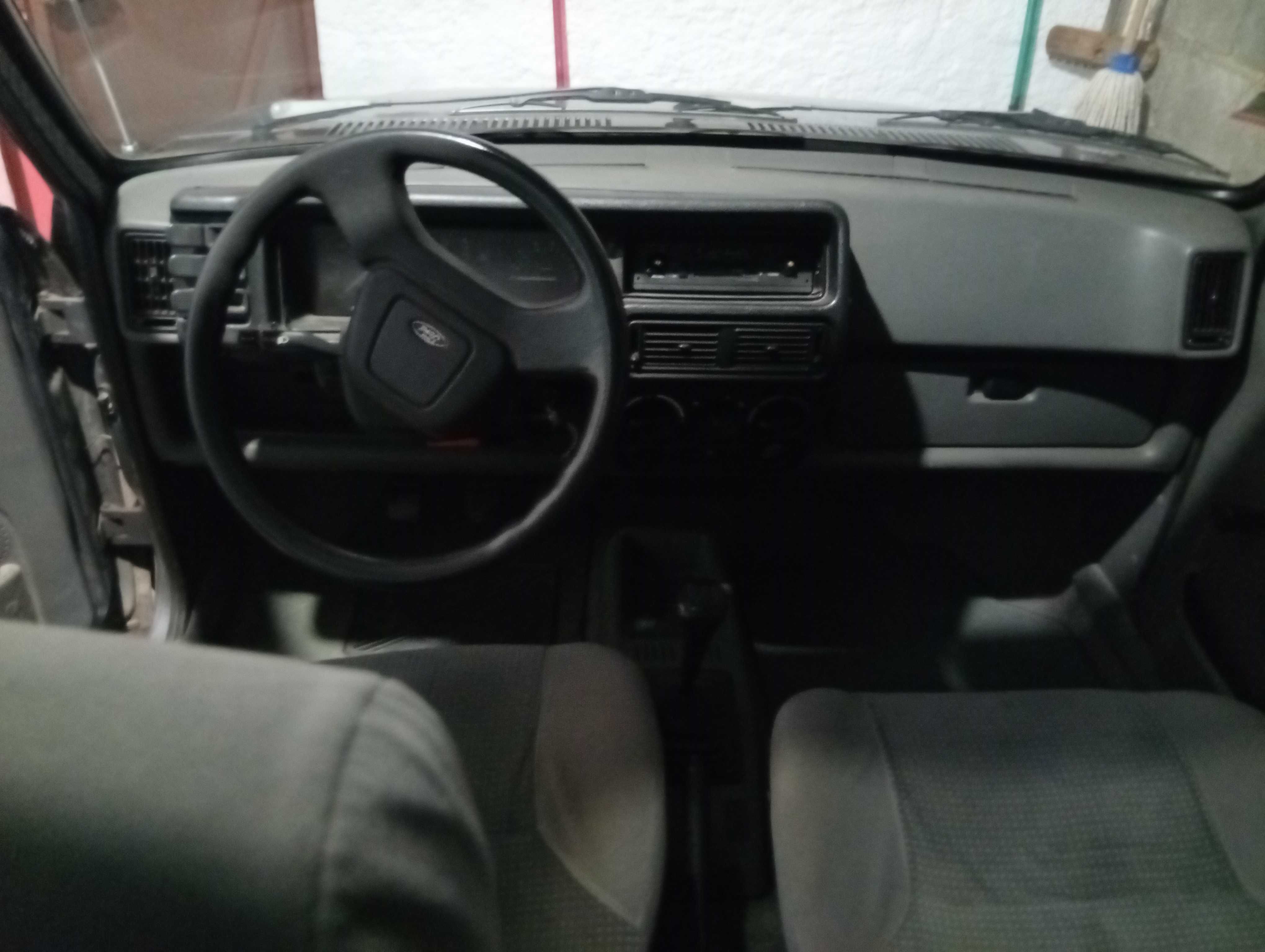 Venda Ford Fiesta 1.1 Ghia -  Fech. C/S tecto abrir