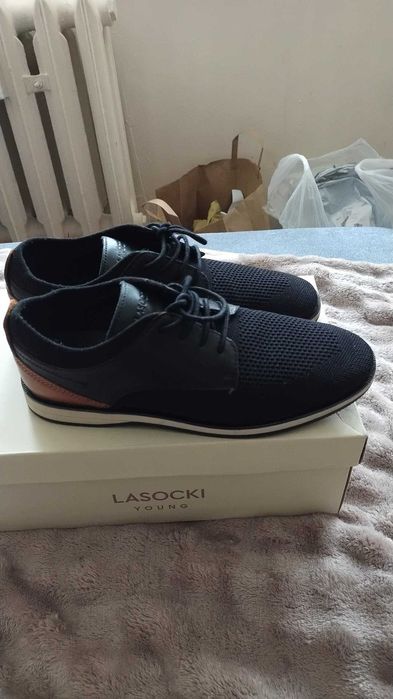 Sprzedam spodnie i buty komunijne