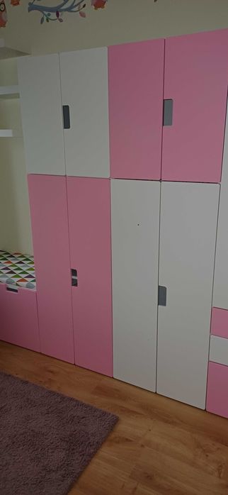 Meble Ikea segment STUVA, regały KALLAX, biurko Micke, półki.