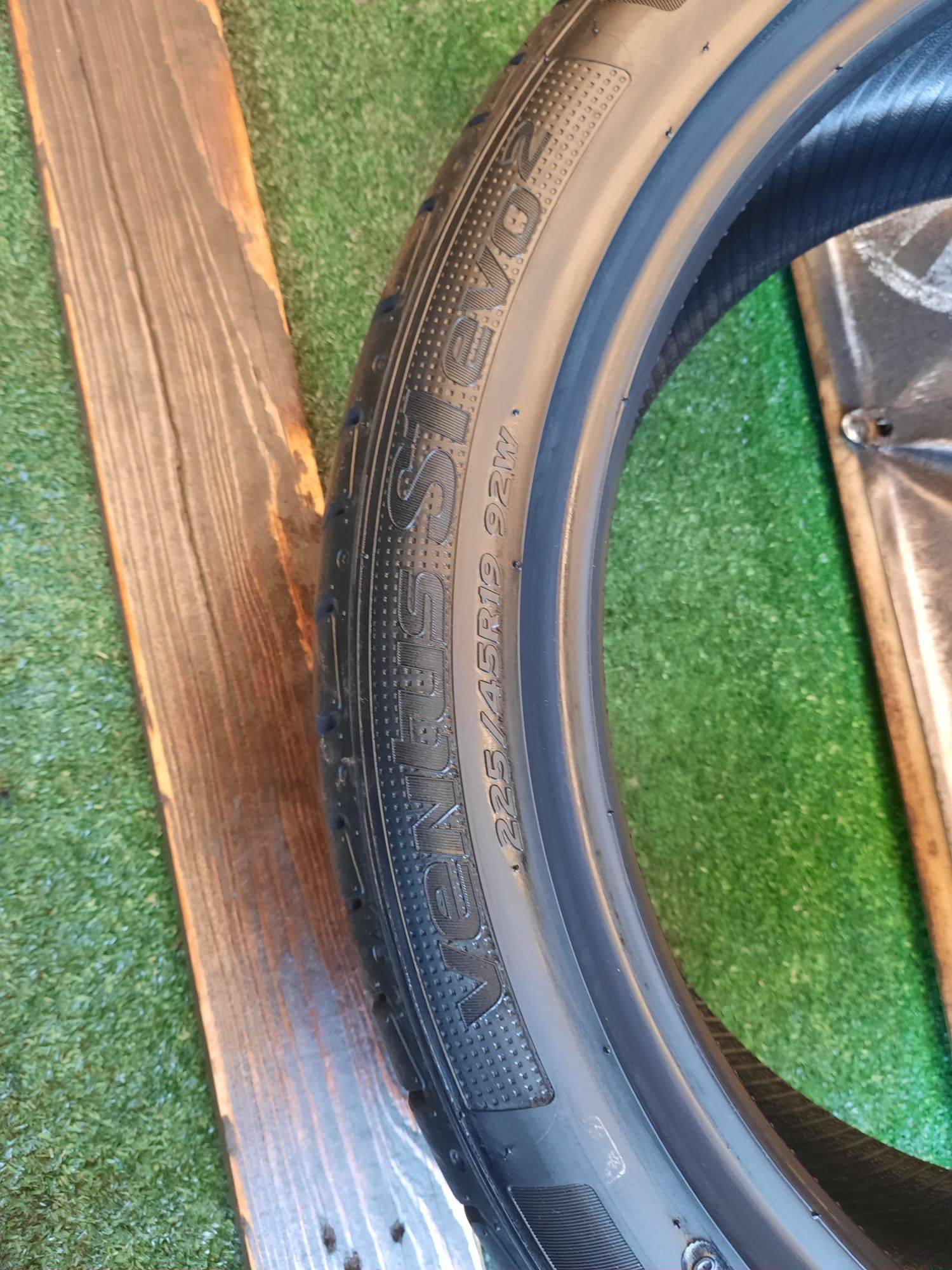Opona letnia 225/45/19 92W Hankook ventus S1 Evo 2 Nowa pojedyncza