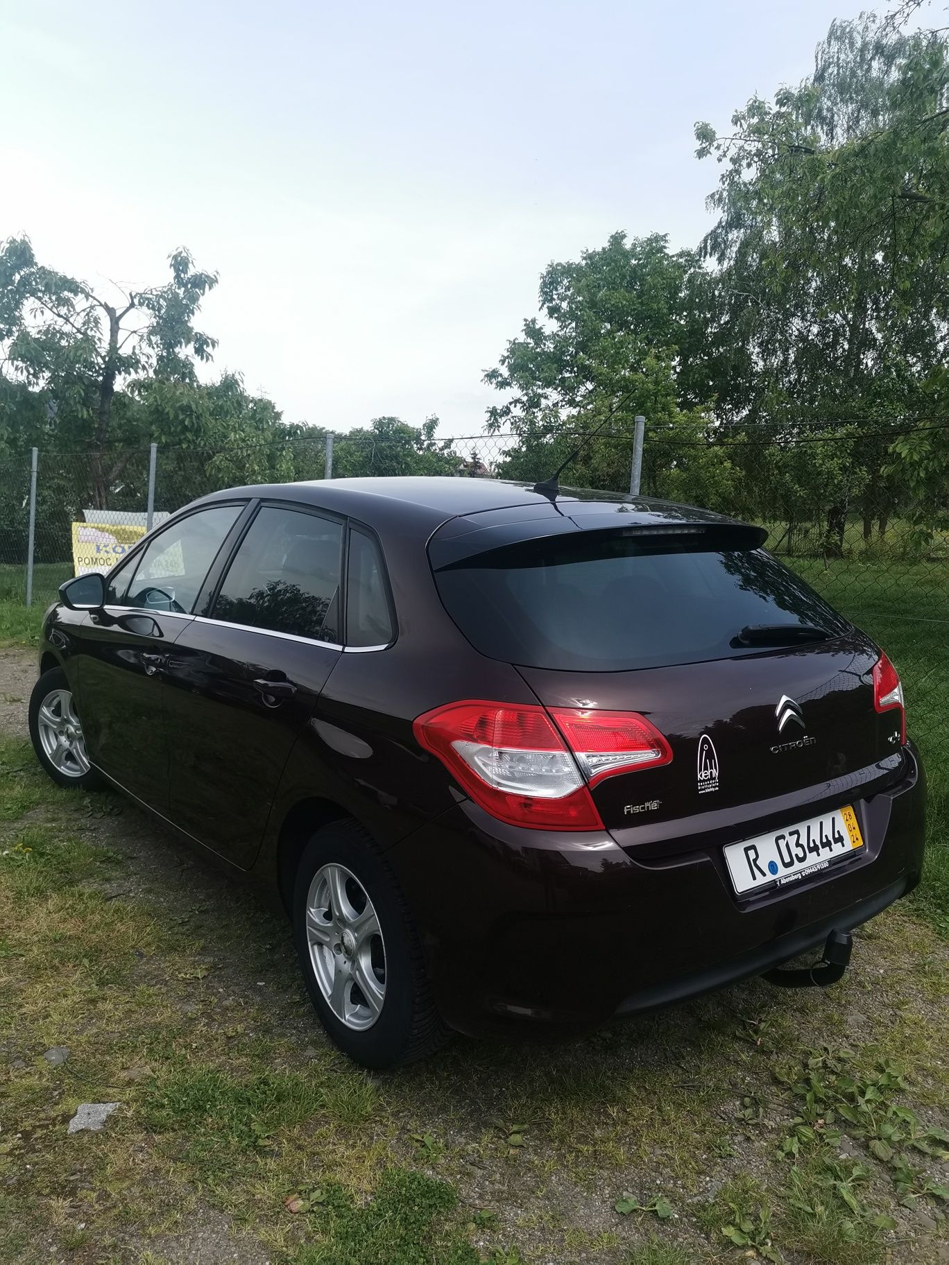 samochód osobowy citroen C 4