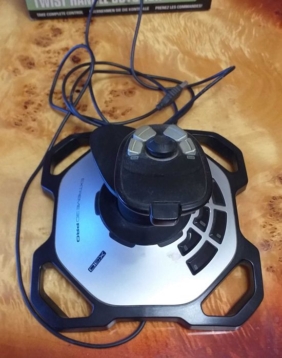 Джойстик Logitech Extreme 3D Pro