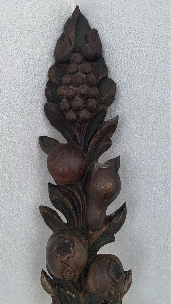 Peça em talha decorativa antiga