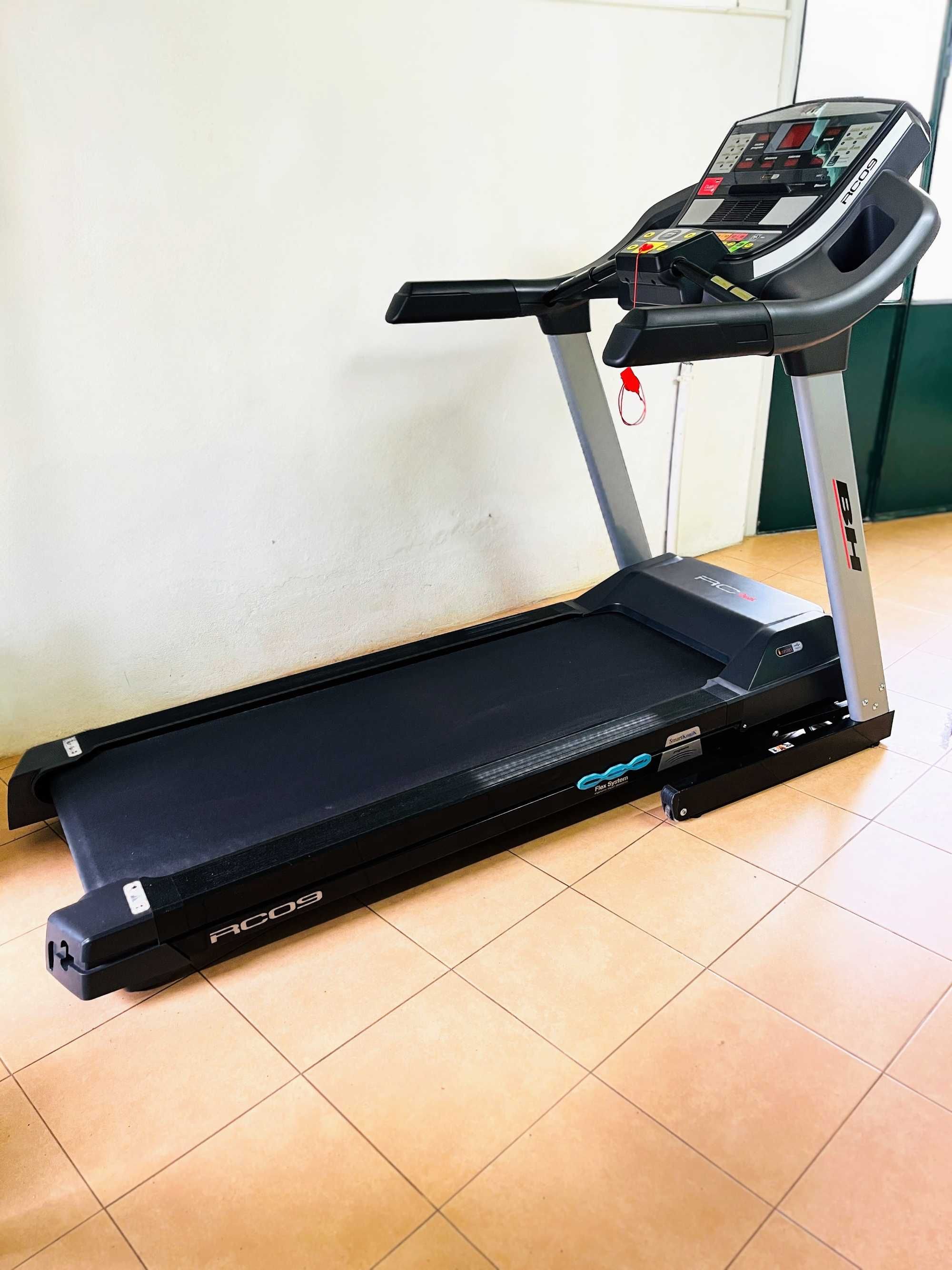 Passadeira de Corrida BH RC09 (G6180) – Excelente Estado!
