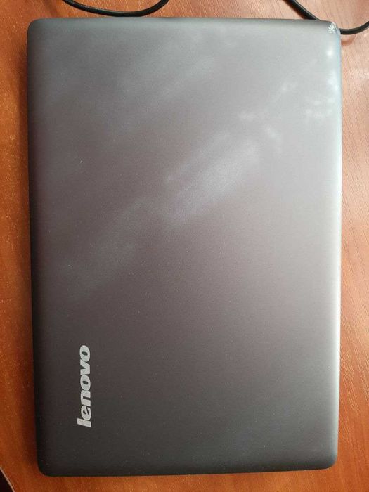 Lenovo u310 (core i5 u3317, ssd 120 + 456 hdd, ddr3L 4gb)