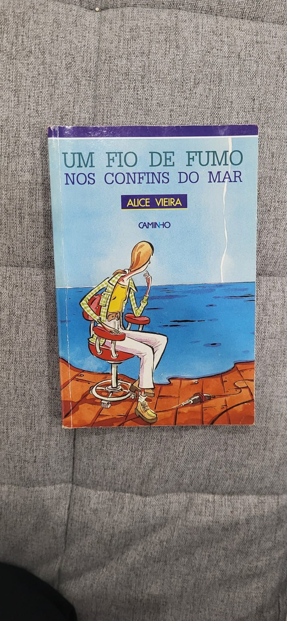 Um fio de fumo os confins do mar