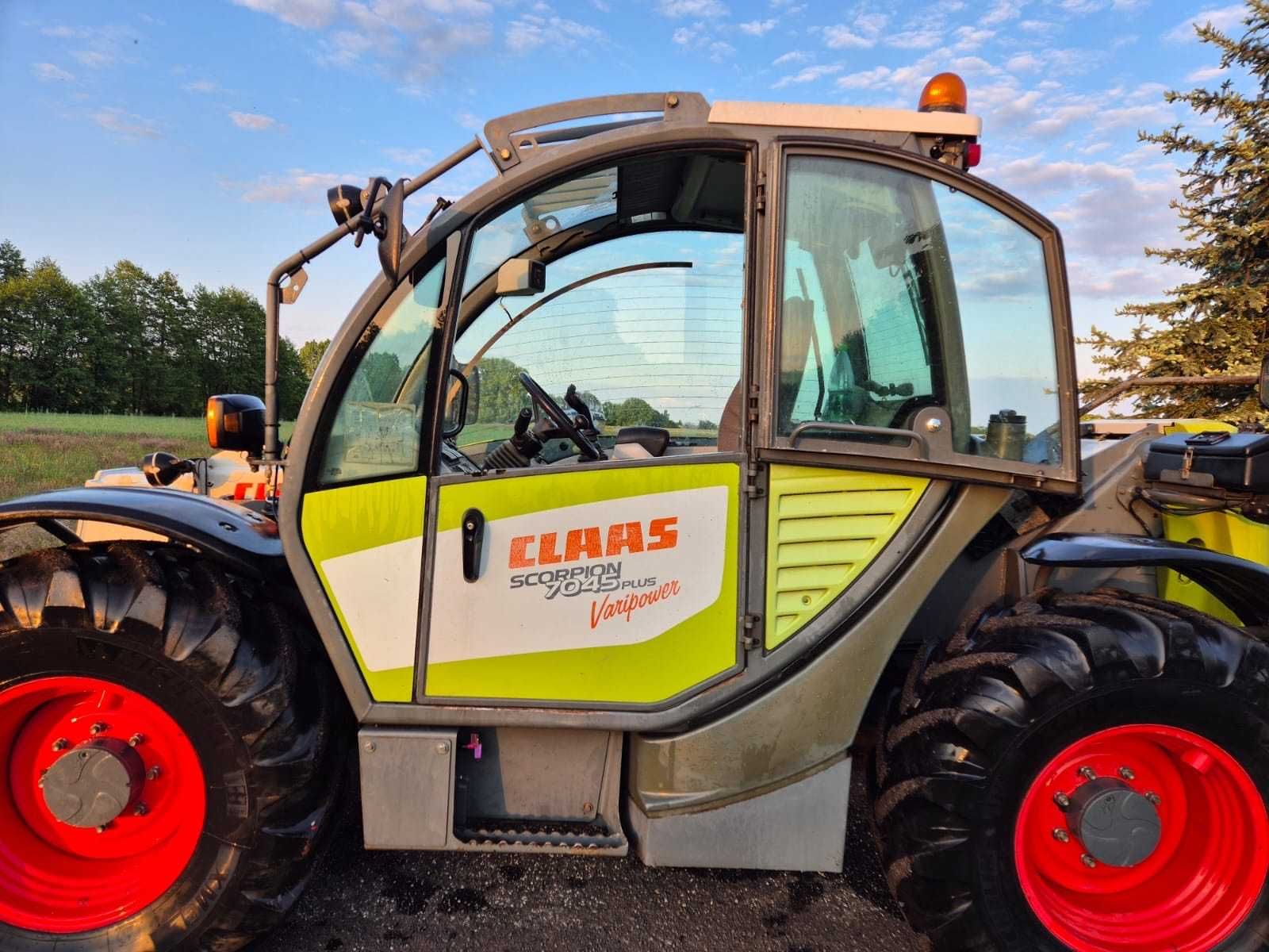 Ładowarka teleskopowa Claas Scorpion 7045 Varipower Plus