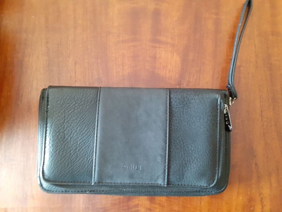 Carteiras e pochetes