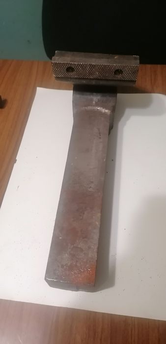 Запчасти для слюсарних лещат.