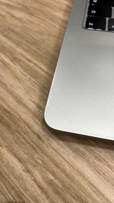 Macbook Pro 2020 1.7 ghz, 16GB de RAM, 256 GB de disco