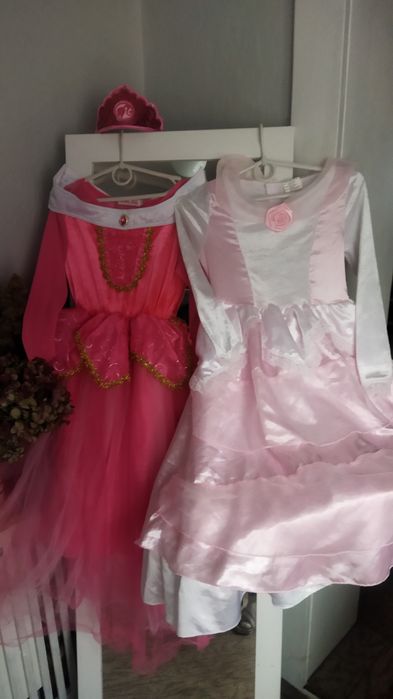 Сукні принцесс, багато