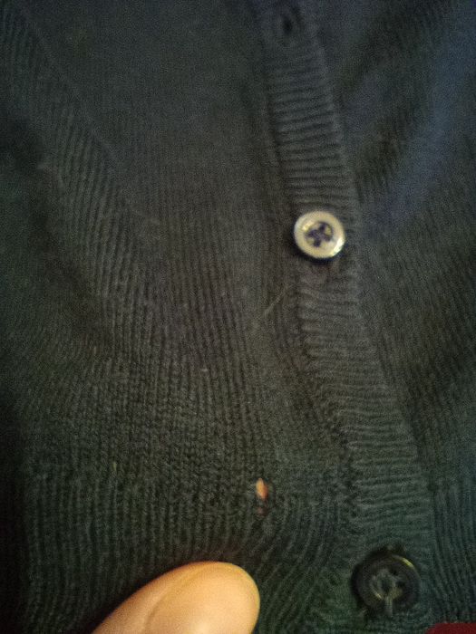 Granatowy sweterek rozpinany roz 122