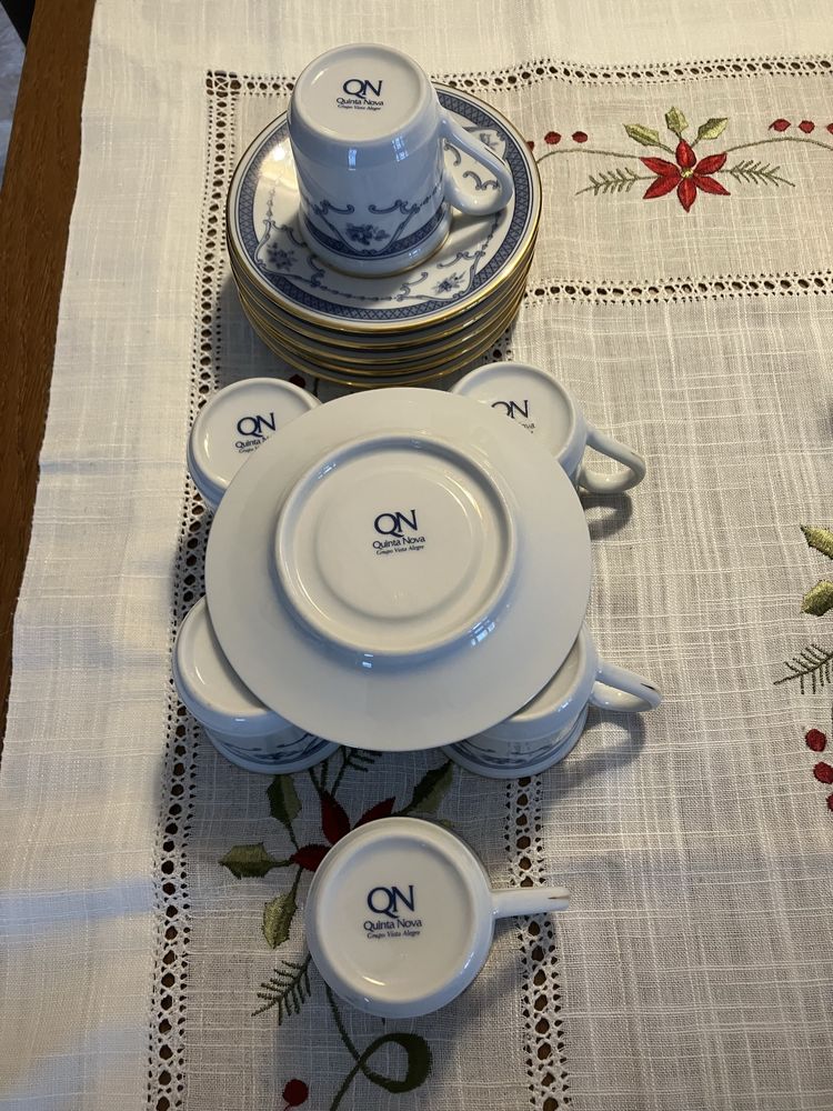 Dois servicos de chá e café Quinta Nova