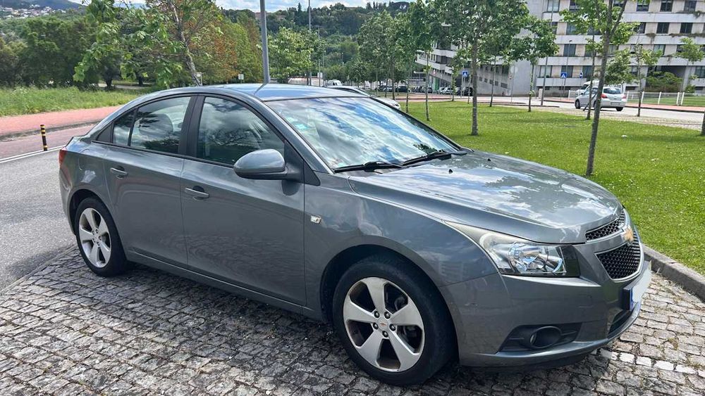 Chevrolet Cruze 1.6 LS GPL