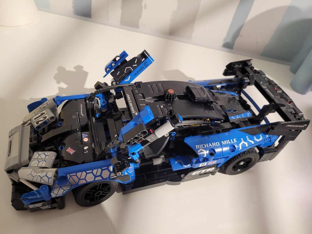 Lego Technics McLaren  GTR