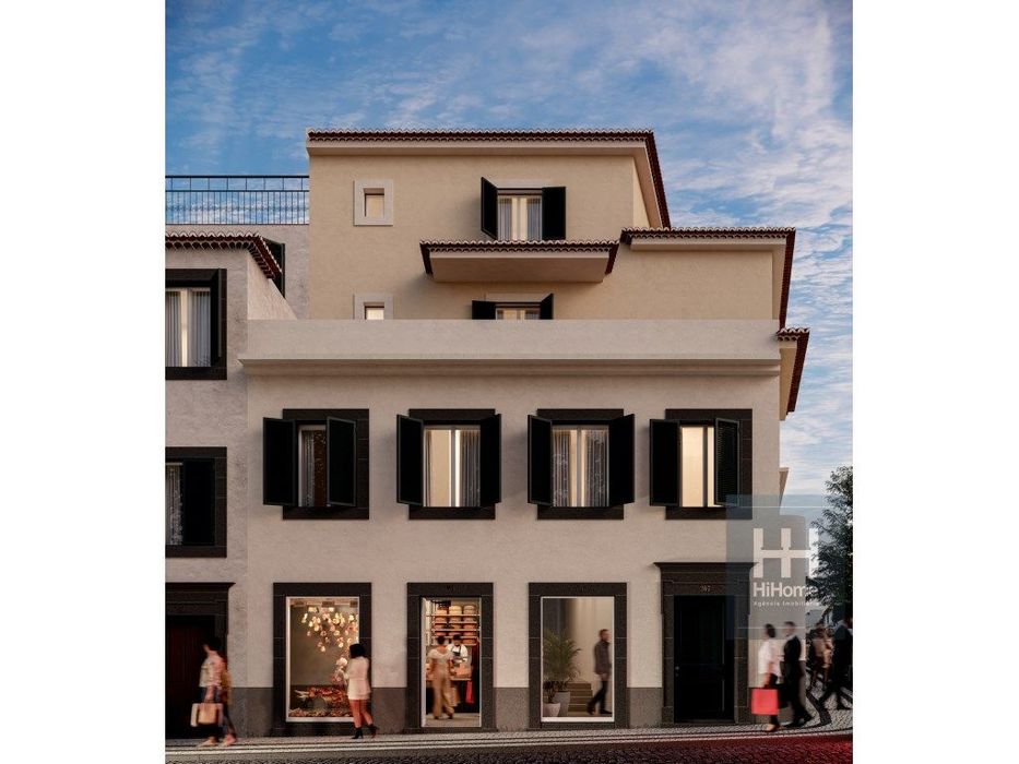 T2 no Edifício Funchal II na Rua da Carreira